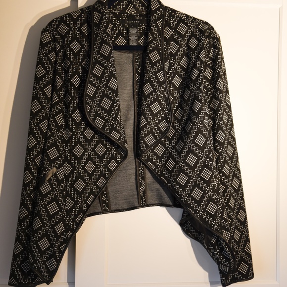 SANDRO Jacket - Black and White size large as new feminine floaty by SANDRO - Picture 2 of 6